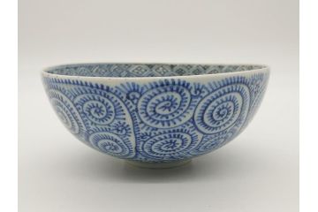 希少　江戸期　古伊万里　染付　蛸唐草文　見込み松竹梅　四方襷　5寸　約15cm　吉祥を招くおめでたい絵付けの深皿(中鉢、どんぶり、丼ぶり、中皿、五寸、和食器、和皿)(R-062089)