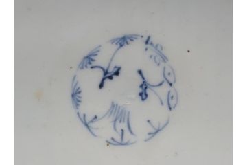 希少　江戸期　古伊万里　染付　蛸唐草文　見込み松竹梅　四方襷　5寸　約15cm　吉祥を招くおめでたい絵付けの深皿(中鉢、どんぶり、丼ぶり、中皿、五寸、和食器、和皿)(R-062089)