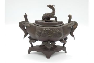 古玩　古銅　麒麟　鳳凰双耳　人物　台座付き　躍動感ある細工に見惚れてしまう香炉(中国?、仏具)(R-062090)