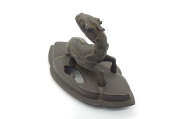 古玩　古銅　麒麟　鳳凰双耳　人物　台座付き　躍動感ある細工に見惚れてしまう香炉(中国?、仏具)(R-062090)