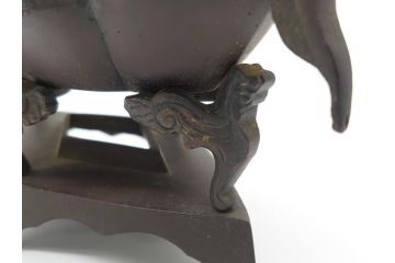 古玩　古銅　麒麟　鳳凰双耳　人物　台座付き　躍動感ある細工に見惚れてしまう香炉(中国?、仏具)(R-062090)