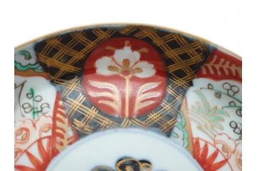 幕末〜明治期　伊万里焼　金襴手　色絵　染付　花桃文　5.4寸皿　約16.5cm　煌びやかで豪華な絵付けの深皿3枚セット(五寸四分、中皿、和食器、和皿)(R-062091)