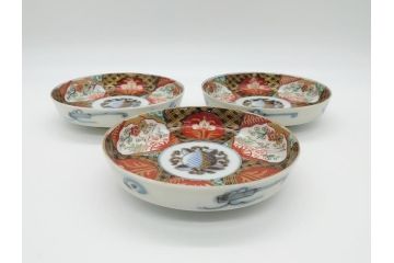 幕末〜明治期　伊万里焼　金襴手　色絵　染付　花桃文　5.4寸皿　約16.5cm　煌びやかで豪華な絵付けの深皿3枚セット(五寸四分、中皿、和食器、和皿)(R-062093)