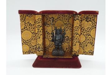 謹作　金工　鈴木幸平　銀製　開眼供養軍　総本山比叡山延暦寺　三面大黒天(共箱無し、厨子付き、仏像、仏具)(R-062095)