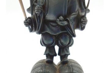 謹作　金工　鈴木幸平　銀製　開眼供養軍　総本山比叡山延暦寺　三面大黒天(共箱無し、厨子付き、仏像、仏具)(R-062095)