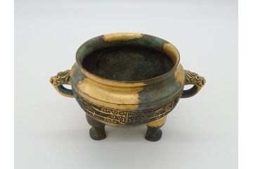 昭和中期　鋳金家　四世　秦蔵六作　嘉禮龍紋敦式　塗金銅香炉(共箱付き、香爐、三つ脚、仏具)(R-062097)