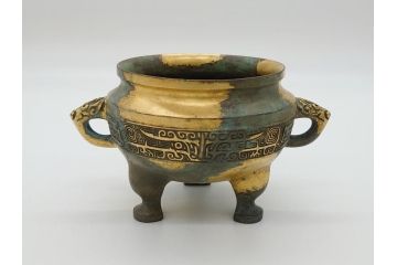 昭和中期　鋳金家　四世　秦蔵六作　嘉禮龍紋敦式　塗金銅香炉(共箱付き、香爐、三つ脚、仏具)(R-062097)
