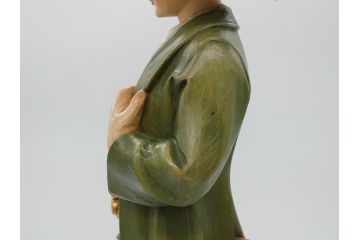 イタリア　ANRI(アンリ)　傘を持つ男　紳士　高さ約52cm　手彫りの温かい味わいが伝わってくる木彫り人形(置物、ウッドドール)(R-062099)