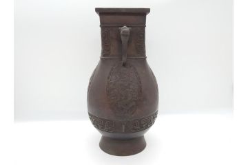古玩　古銅　龍と梅の図　双耳　経年変化による味わいをお楽しみいただける壺(壷、花器、花瓶、中国?)(R-062100)