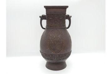 古玩　古銅　龍と梅の図　双耳　経年変化による味わいをお楽しみいただける壺(壷、花器、花瓶、中国?)(R-062100)