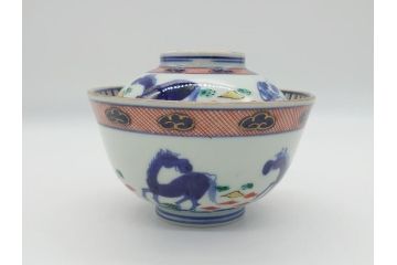 江戸期　大明萬暦年製　古伊万里　色絵　染付　稀少図柄　馬　3.8寸　約11.5cm　生き生きとした馬の絵付けが魅力の蓋付き茶碗2客セット(和食器、三寸八分)(R-062101)