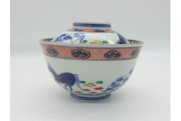 江戸期　大明萬暦年製　古伊万里　色絵　染付　稀少図柄　馬　3.8寸　約11.5cm　生き生きとした馬の絵付けが魅力の蓋付き茶碗2客セット(和食器、三寸八分)(R-062101)