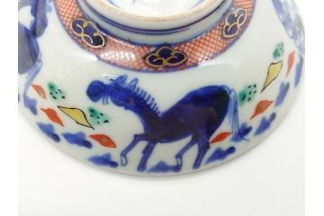 江戸期　大明萬暦年製　古伊万里　色絵　染付　稀少図柄　馬　3.8寸　約11.5cm　生き生きとした馬の絵付けが魅力の蓋付き茶碗2客セット(和食器、三寸八分)(R-062101)