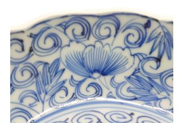 幕末期　伊万里焼　染付　線描き　花唐草文　5寸　約15.5cm　手描きの温かみが感じられる深皿3枚セット(中皿、変形皿、和食器、和皿、五寸)(R-062103)