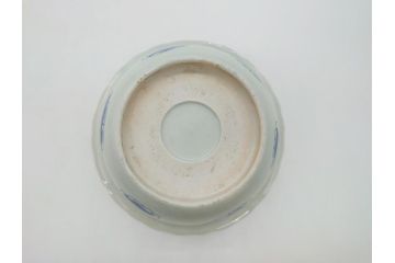 江戸後期　古伊万里　染付　線描　7.3寸　約22cm　一筆一筆丁寧な職人の絵付け技術が光る深鉢(七寸三分、雷紋、花、鳥、変形皿、深皿、輪花鉢、和食器、和皿)(R-062104)