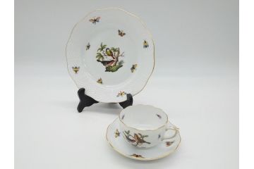 ヘレンド　ハンガリー　HEREND HVNGARY　HANDPAINTED　ロスチャイルド・バード　トリオ　美しい金彩の飾りで縁取られたエレガントな皿&カップ&ソーサー(HUNGARY、プレート、C&S)(R-062106)