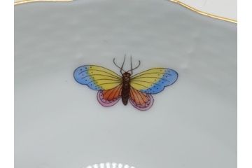 ヘレンド　ハンガリー　HEREND HVNGARY　HANDPAINTED　ロスチャイルド・バード　トリオ　美しい金彩の飾りで縁取られたエレガントな皿&カップ&ソーサー(HUNGARY、プレート、C&S)(R-062106)