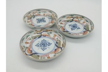 幕末期　伊万里　色絵　染付　金彩　4.5寸皿　約13.5cm　繊細で温かみのある絵付けが魅力の深皿3枚セット(四寸五分、中皿、和食器、和皿)(R-062110)