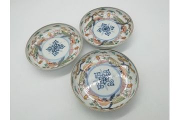 幕末期　伊万里　色絵　染付　金彩　4.5寸皿　約13.5cm　繊細で温かみのある絵付けが魅力の深皿3枚セット(四寸五分、中皿、和食器、和皿)(R-062110)