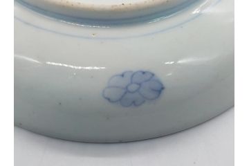 幕末期　伊万里　色絵　染付　金彩　4.5寸皿　約13.5cm　繊細で温かみのある絵付けが魅力の深皿3枚セット(四寸五分、中皿、和食器、和皿)(R-062110)