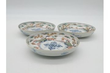 幕末期　伊万里　色絵　染付　金彩　4.5寸皿　約13.5cm　繊細で温かみのある絵付けが魅力の深皿3枚セット(四寸五分、中皿、和食器、和皿)(R-062111)
