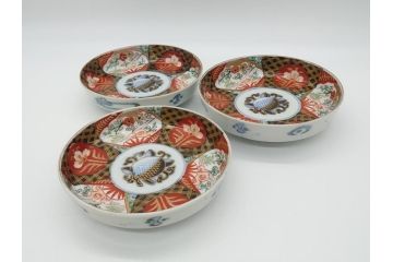 幕末〜明治期　伊万里焼　金襴手　色絵　染付　花桃文　5.4寸皿　約16.5cm　煌びやかで豪華な絵付けの深皿3枚セット(五寸四分、和皿、中皿、和食器)(R-062115)