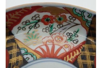 幕末〜明治期　伊万里焼　金襴手　色絵　染付　花桃文　5.4寸皿　約16.5cm　煌びやかで豪華な絵付けの深皿3枚セット(五寸四分、和皿、中皿、和食器)(R-062115)