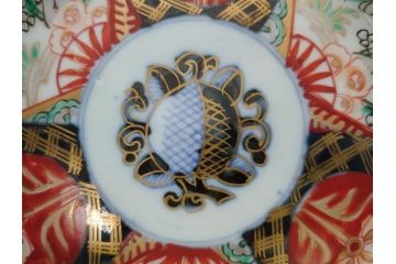 幕末〜明治期　伊万里焼　金襴手　色絵　染付　花桃文　5.4寸皿　約16.5cm　煌びやかで豪華な絵付けの深皿3枚セット(五寸四分、和皿、中皿、和食器)(R-062117)