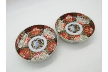 幕末〜明治期　伊万里焼　金襴手　色絵　染付　花桃文　5.4寸皿　約16.5cm　煌びやかで豪華な絵付けの深皿2枚セット(五寸四分、和皿、中皿、和食器)(R-062118)