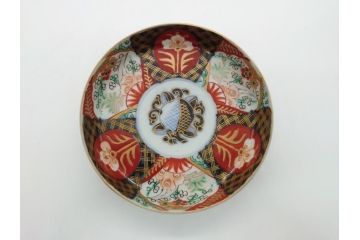 幕末〜明治期　伊万里焼　金襴手　色絵　染付　花桃文　5.4寸皿　約16.5cm　煌びやかで豪華な絵付けの深皿2枚セット(五寸四分、和皿、中皿、和食器)(R-062118)