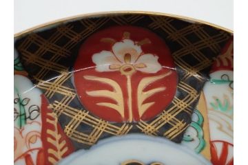 幕末〜明治期　伊万里焼　金襴手　色絵　染付　花桃文　5.4寸皿　約16.5cm　煌びやかで豪華な絵付けの深皿2枚セット(五寸四分、和皿、中皿、和食器)(R-062118)
