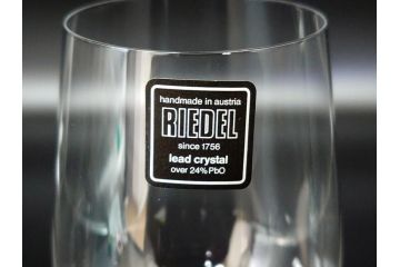 オーストリア　RIEDEL(リーデル)　ソムリエ　Proud foot Japan　洗練された気品さを放つワイングラス2客セット(箱付き、プラウドフットジャパン)(R-062119)