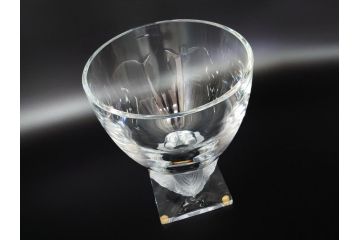 フランス　LALIQUE(ラリック)　梟　物静かに佇むフクロウが印象的なフラワーベース(クリスタル、花瓶、花器、ボウル、鉢、小物入れ、ふくろう)(R-062126)