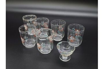 大正期　レトロ　エナメル絵付け　エナメル彩　花文　温かみのある可愛らしい絵付けが魅力のグラス6客と猪口1客のセット(タンブラー、リキュール、グラス、7点、グラスペインティング、ガラス)(R-062127)