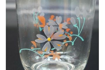 大正期　レトロ　エナメル絵付け　エナメル彩　花文　温かみのある可愛らしい絵付けが魅力のグラス6客と猪口1客のセット(タンブラー、リキュール、グラス、7点、グラスペインティング、ガラス)(R-062127)