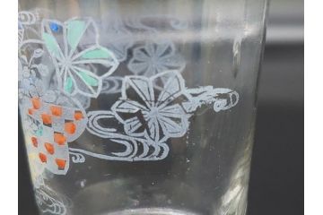 大正期　レトロ　エナメル絵付け　エナメル彩　花文　温かみのある可愛らしい絵付けが魅力のグラス6客セット(大1客、小5客)(タンブラー、グラス、グラスペインティング、ガラス)(R-062128)