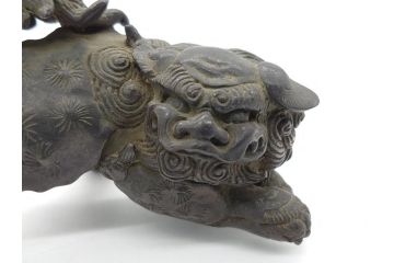 古玩　古銅　香炉　意匠を凝らした彫刻が見事な獅子2体(大、小)(置物、ディスプレイ、仏具、中国?)(R-062139)