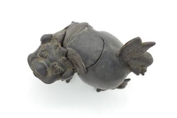 古玩　古銅　香炉　意匠を凝らした彫刻が見事な獅子2体(大、小)(置物、ディスプレイ、仏具、中国?)(R-062139)