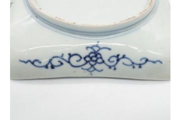 古伊万里　染付　丸紋　隅切り　5.3寸　約16cm　食卓を爽やかに彩る正角皿3客セット(葵、団花紋、五寸三分、変形皿、中皿、和皿、和食器)(R-062141)