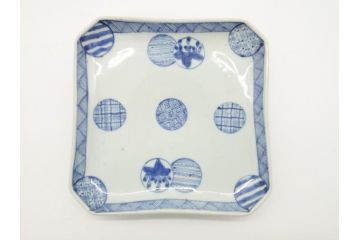 古伊万里　染付　丸紋　隅切り　5.3寸　約16cm　食卓を爽やかに彩る正角皿3客セット(葵、団花紋、五寸三分、変形皿、中皿、和皿、和食器)(R-062142)