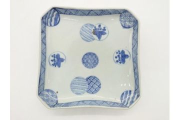 古伊万里　染付　丸紋　隅切り　5.3寸　約16cm　食卓を爽やかに彩る正角皿3客セット(葵、団花紋、五寸三分、変形皿、中皿、和皿、和食器)(R-062142)