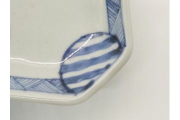 古伊万里　染付　丸紋　隅切り　5.3寸　約16cm　食卓を爽やかに彩る正角皿2客セット(葵、団花紋、五寸三分、変形皿、中皿、和皿、和食器)(R-062143)