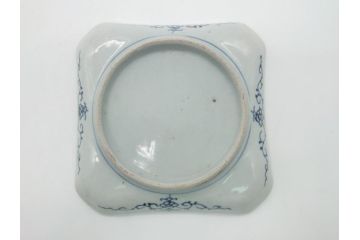 古伊万里　染付　丸紋　隅切り　5.3寸　約16cm　食卓を爽やかに彩る正角皿2客セット(葵、団花紋、五寸三分、変形皿、中皿、和皿、和食器)(R-062143)