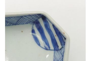 古伊万里　染付　丸紋　隅切り　5.3寸　約16cm　食卓を爽やかに彩る正角皿3客セット(葵、団花紋、五寸三分、変形皿、中皿、和皿、和食器)(R-062144)