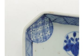 古伊万里　染付　丸紋　隅切り　5.3寸　約16cm　食卓を爽やかに彩る正角皿3客セット(葵、団花紋、五寸三分、変形皿、中皿、和皿、和食器)(R-062144)