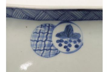 古伊万里　染付　丸紋　隅切り　5.3寸　約16cm　食卓を爽やかに彩る正角皿3客セット(葵、団花紋、五寸三分、変形皿、中皿、和皿、和食器)(R-062145)