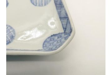 古伊万里　染付　丸紋　隅切り　5.3寸　約16cm　食卓を爽やかに彩る正角皿3客セット(葵、団花紋、五寸三分、変形皿、中皿、和皿、和食器)(R-062145)