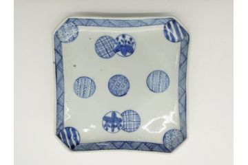 古伊万里　染付　丸紋　隅切り　5.3寸　約16cm　食卓を爽やかに彩る正角皿3客セット(葵、団花紋、五寸三分、変形皿、中皿、和皿、和食器)(R-062146)