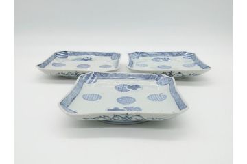 古伊万里　染付　丸紋　隅切り　5.3寸　約16cm　食卓を爽やかに彩る正角皿3客セット(葵、団花紋、五寸三分、変形皿、中皿、和皿、和食器)(R-062147)