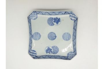 古伊万里　染付　丸紋　隅切り　5.3寸　約16cm　食卓を爽やかに彩る正角皿3客セット(葵、団花紋、五寸三分、変形皿、中皿、和皿、和食器)(R-062147)